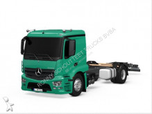 Mercedes chassis truck