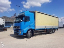 Volvo tautliner truck