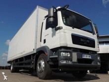 MAN box truck