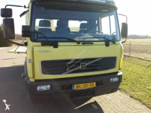 kraan met kipper Volvo