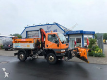 Piaggio three-way side tipper truck