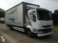 Renault tautliner truck