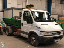 camión volquete Iveco