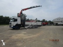 camión caja abierta Volvo