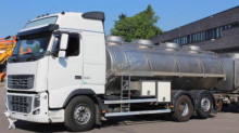 camión cisterna alimentario Volvo