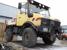 camión volquete Unimog