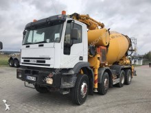 camión hormigón mezclador + bomba Iveco