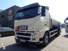 camión cisterna Volvo