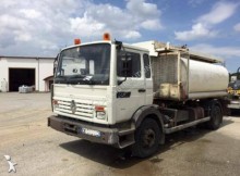 camion cisternă Renault