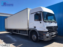 vrachtwagen Mercedes Actros 1832