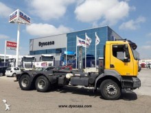 Renault skip truck