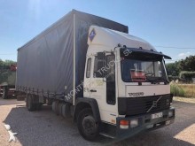 Volvo tarp truck
