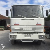 camión cisterna Iveco