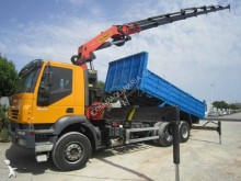 camión volquete Iveco