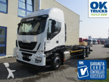 camión chasis Iveco