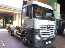 camión chasis Mercedes