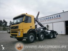 camión portacontenedores Volvo
