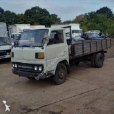 camión caja abierta teleros Mitsubishi