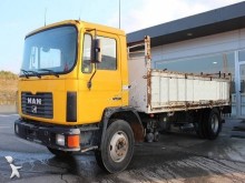 camião MAN 18.232