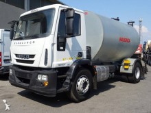 camión cisterna de alquitrán Iveco