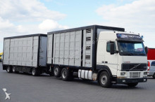 ciężarówka do transportu zwierząt Volvo