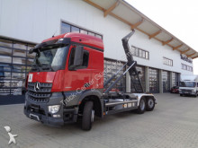 Mercedes skip truck