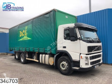 Volvo tautliner truck