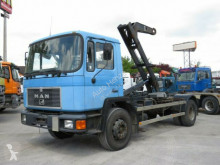 MAN F90 18.232 F Abrollkipper LKW