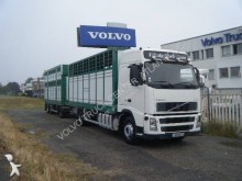 camión para ganado bovino Volvo