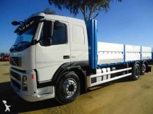 camión caja abierta Volvo