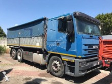 camión volquete Iveco