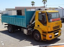 camión caja abierta Iveco