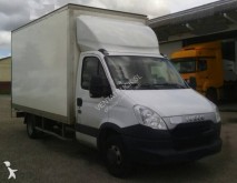 camión furgón Iveco