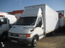 camión furgón Iveco