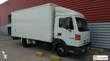 camión furgón Nissan