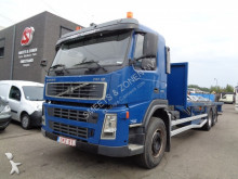 camión caja abierta Volvo