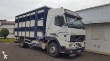camión para ganado Volvo