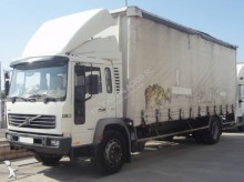 Volvo tarp truck