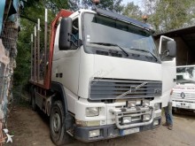 camión maderero Volvo