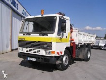 camión volquete bilateral Volvo