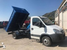 camión volquete Iveco