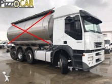 camión cisterna Iveco