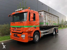 Mercedes skip truck