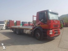 camion trasporto macchinari Iveco