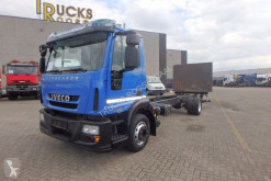 camión chasis Iveco