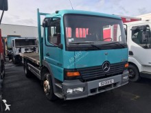 camión caja abierta estándar Mercedes