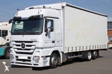 camión lona corredera (tautliner) Mercedes