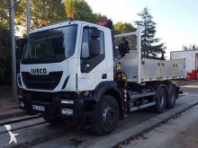 camión volquete Iveco