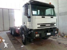 camión chasis Iveco