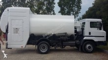 camión Nissan M 110.14